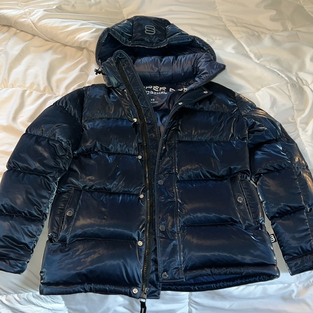 Aritzia Super Puff Jacket in a gorgeous navy color